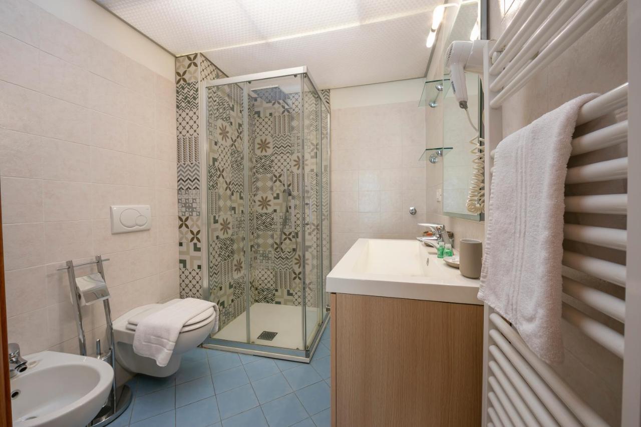 Le Stanze Del Lago Apartments コモ エクステリア 写真
