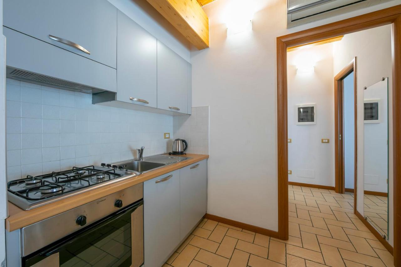 Le Stanze Del Lago Apartments コモ エクステリア 写真