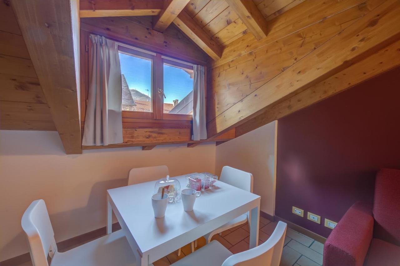 Le Stanze Del Lago Apartments コモ エクステリア 写真