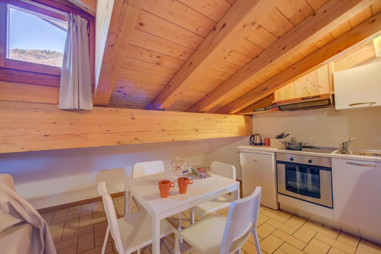 Le Stanze Del Lago Apartments コモ エクステリア 写真
