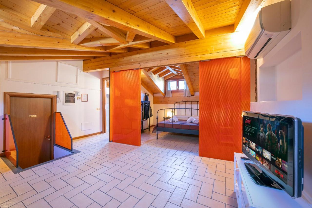 Le Stanze Del Lago Apartments コモ エクステリア 写真