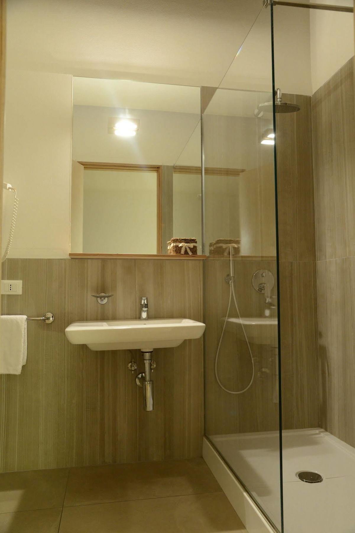 Le Stanze Del Lago Apartments コモ エクステリア 写真